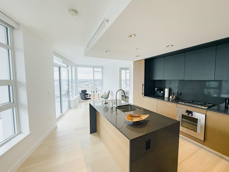 2911 1289 Hornby Street