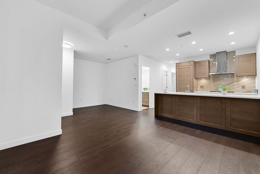 M106 5681 Birney Avenue