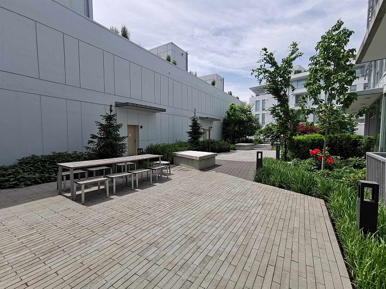 1001 3438 Sawmill Crescent