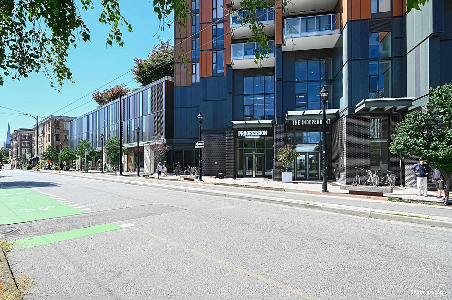 506 285 E 10th Avenue