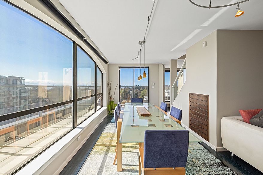 1100 5890 Balsam Street