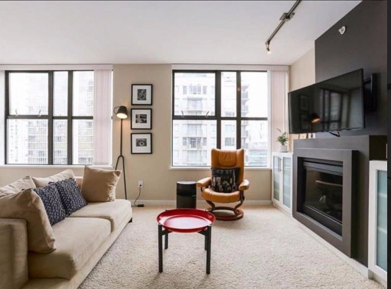 1602 989 Beatty Street