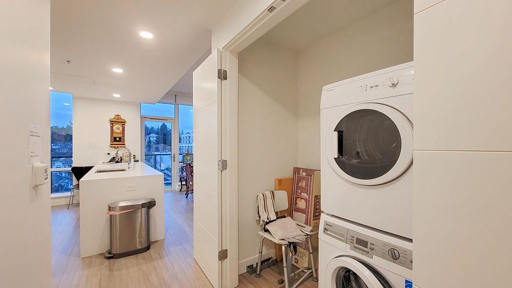 671 438 W King Edward Avenue