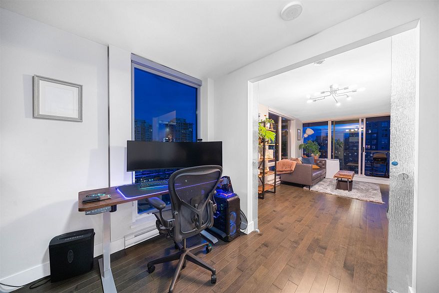 1905 535 Smithe Street