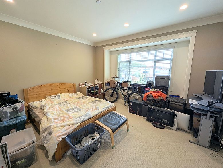 6466 Commercial Street