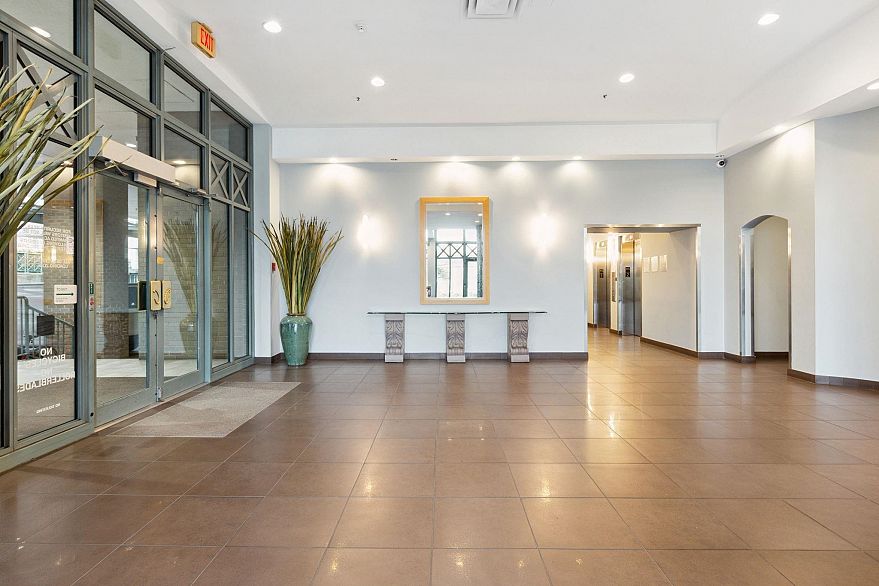 607 1188 Quebec Street