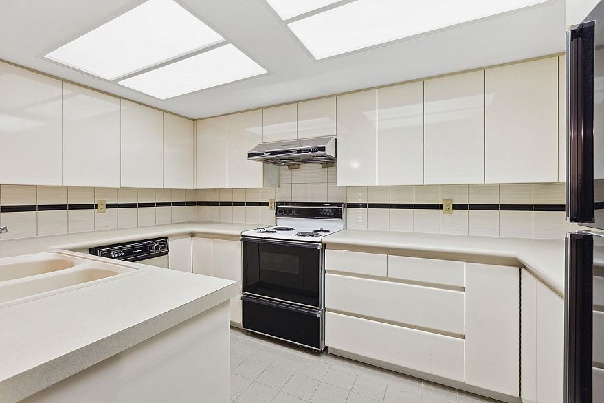 607 1188 Quebec Street