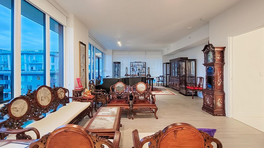 671 438 W King Edward Avenue