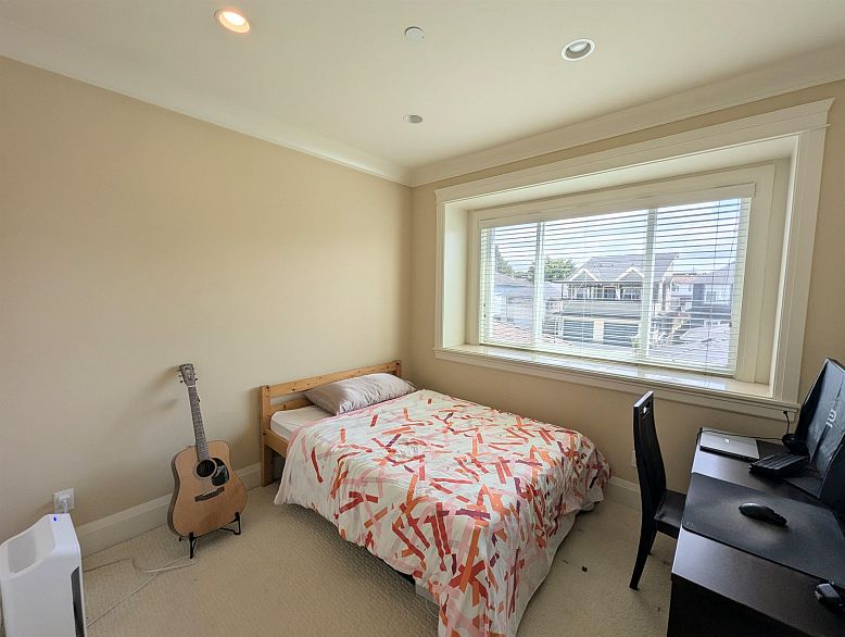 6466 Commercial Street