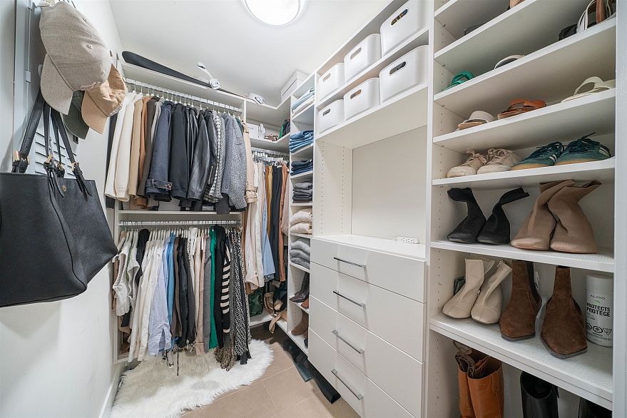 1905 535 Smithe Street