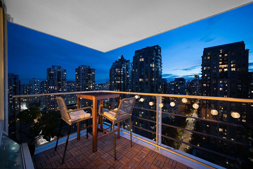 1905 535 Smithe Street