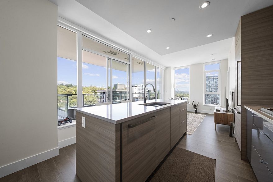 1807 3438 Sawmill Crescent