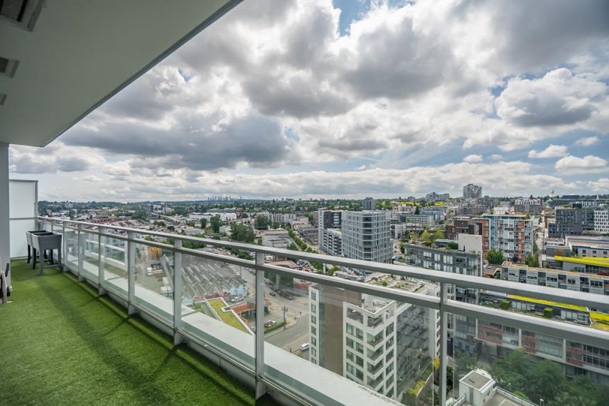 2110 1618 Quebec Street