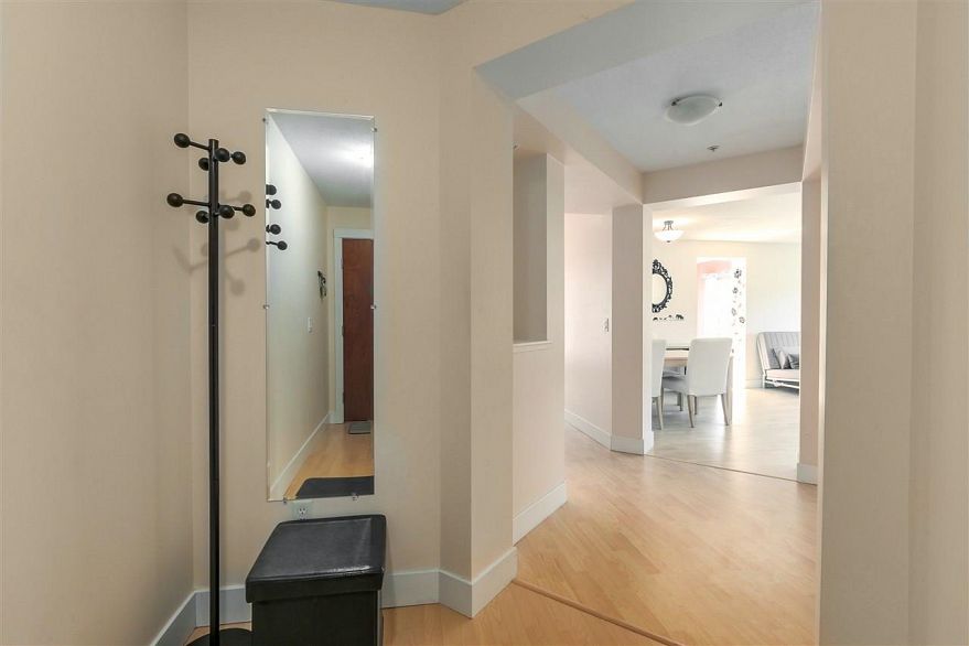 303 2338 Western Parkway