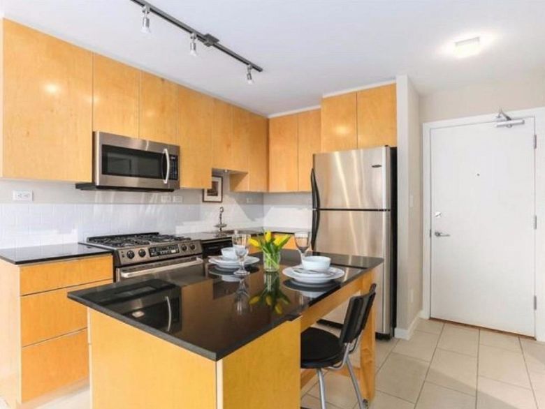 1602 989 Beatty Street