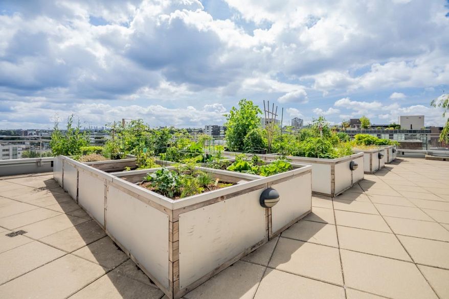 2110 1618 Quebec Street