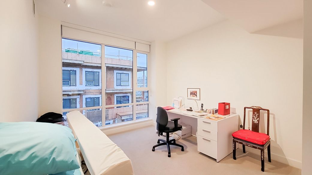 671 438 W King Edward Avenue