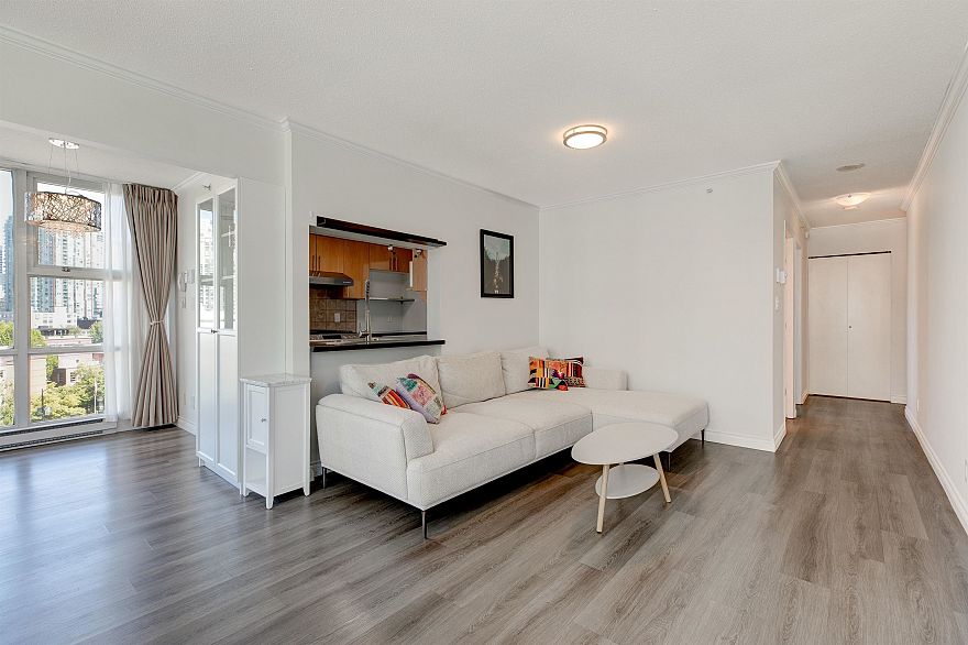 903 193 Aquarius Mews