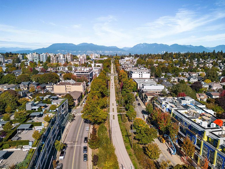 310 6333 West Boulevard