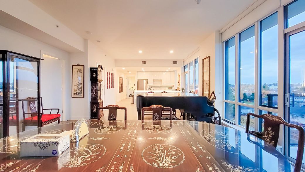 671 438 W King Edward Avenue