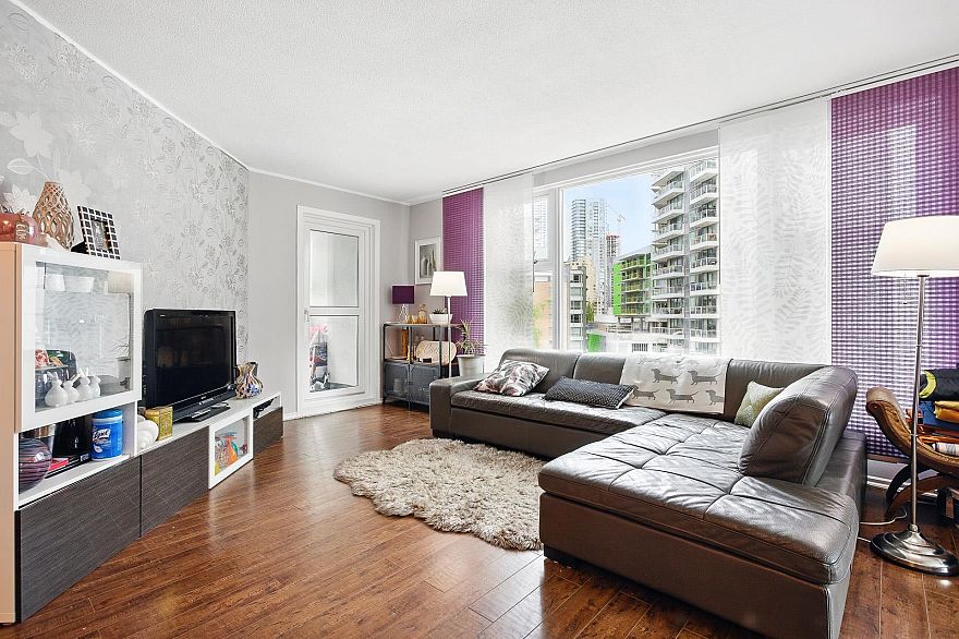 B1002 1331 Homer Street