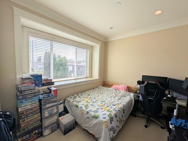 6466 Commercial Street