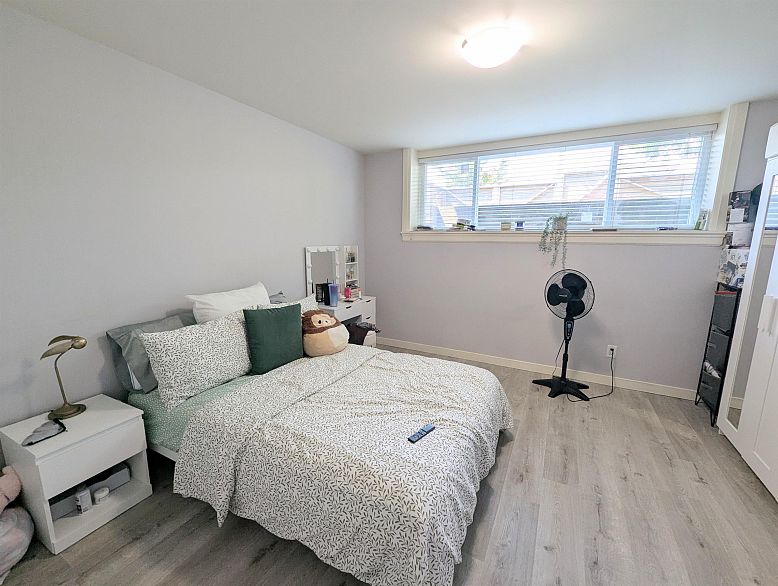 6466 Commercial Street