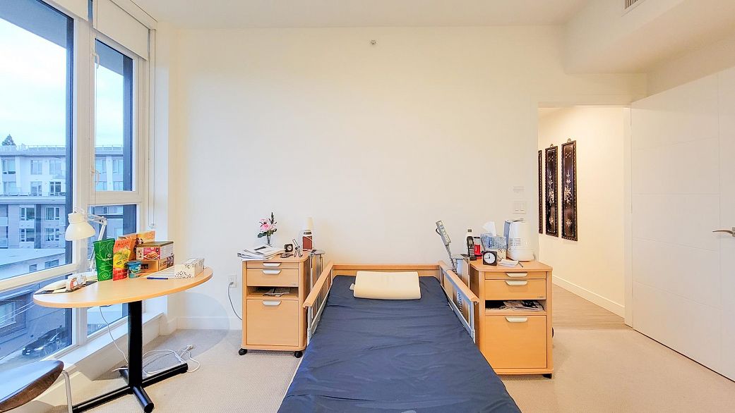 671 438 W King Edward Avenue