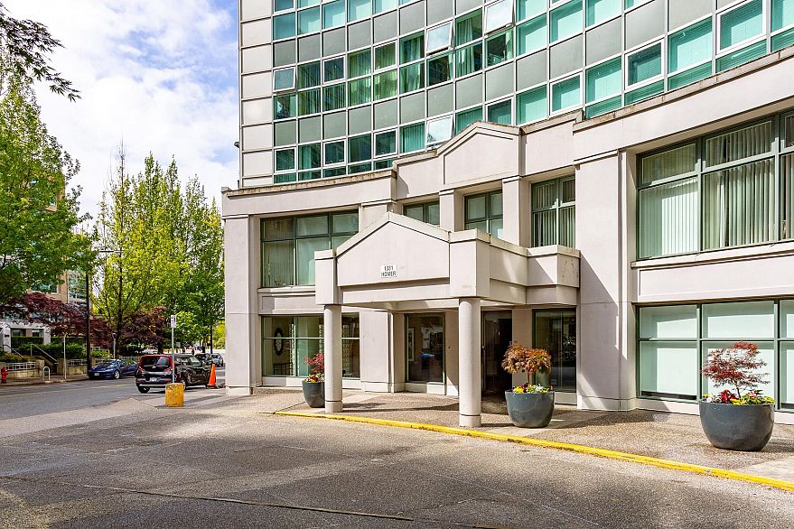 B1002 1331 Homer Street