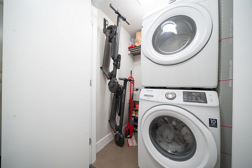 1905 535 Smithe Street