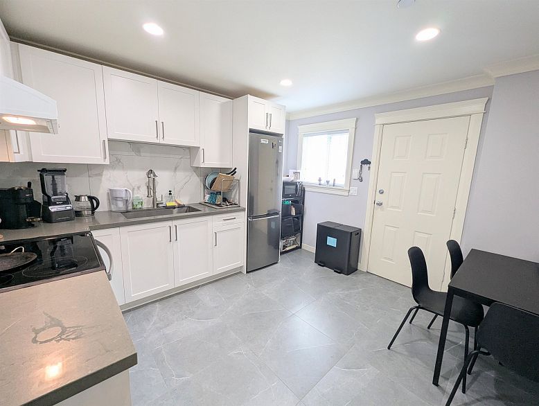 6466 Commercial Street