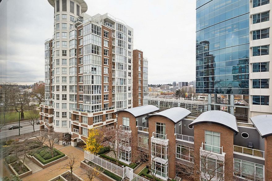 607 1188 Quebec Street