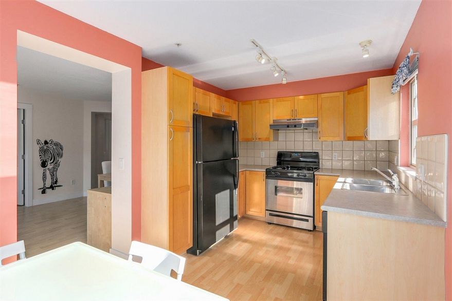 303 2338 Western Parkway