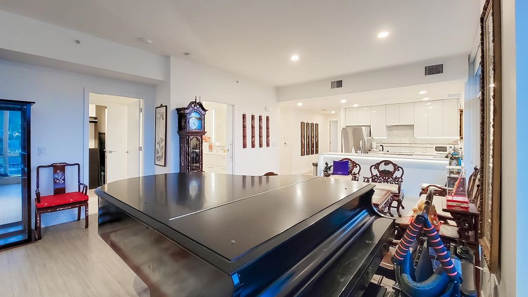 671 438 W King Edward Avenue