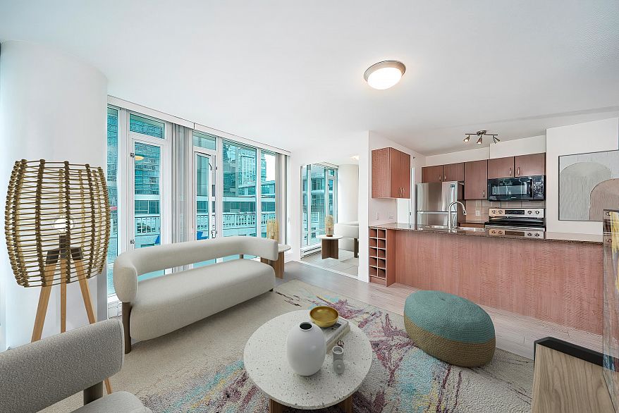807 610 Granville Street