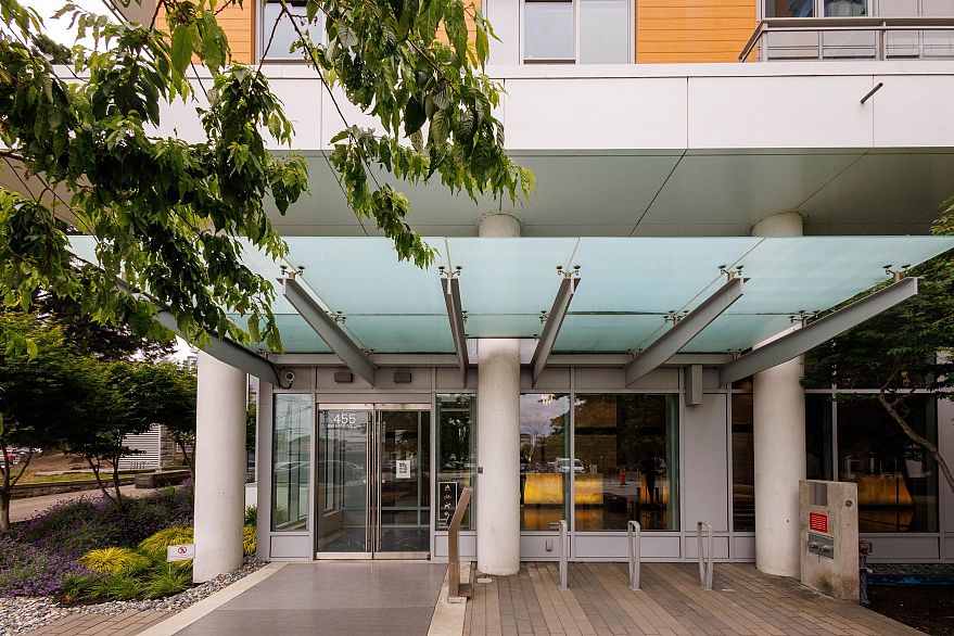 1809 455 SW Marine Drive