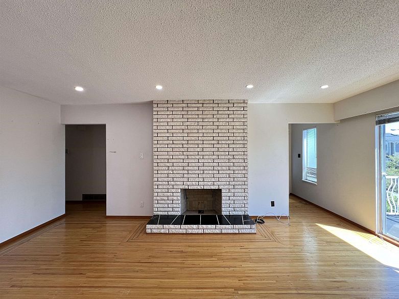 235 E 62nd Avenue