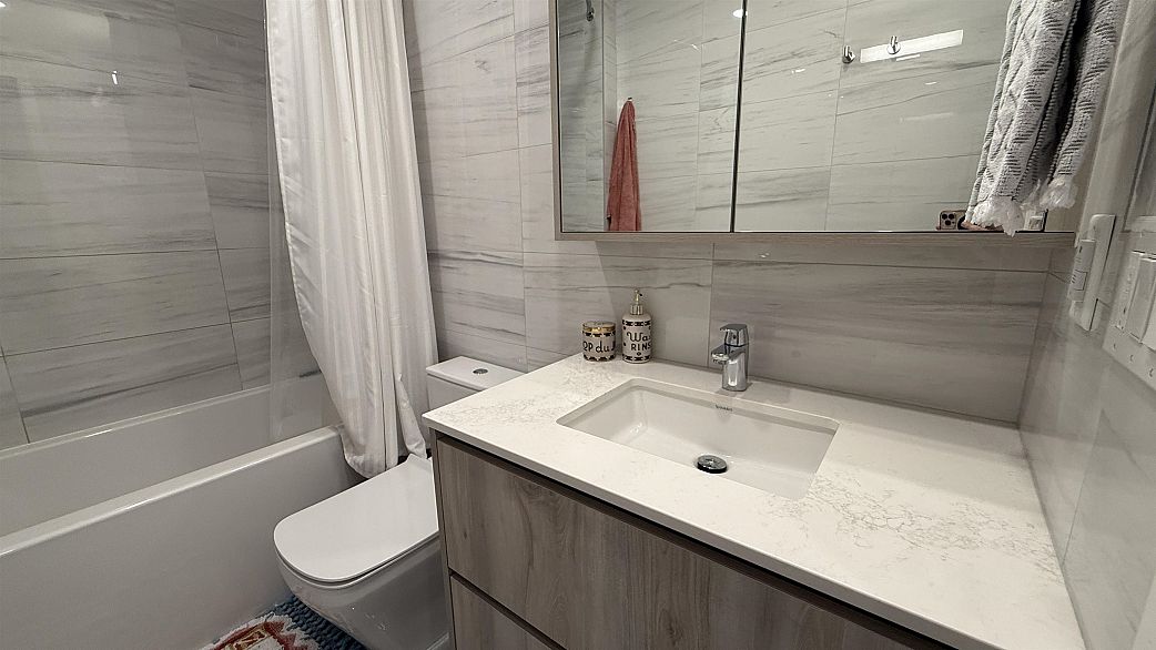 207 488 W 58th Avenue