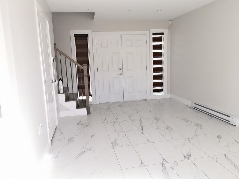 208x linked House E 37TH AVENUE, Vancouver BC V5P 1G3
