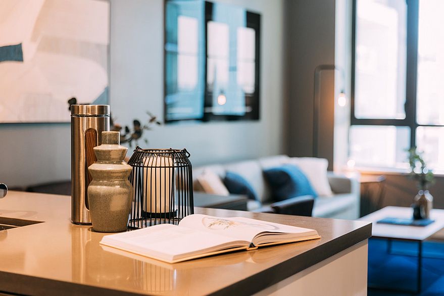 2005 788 Richards Street