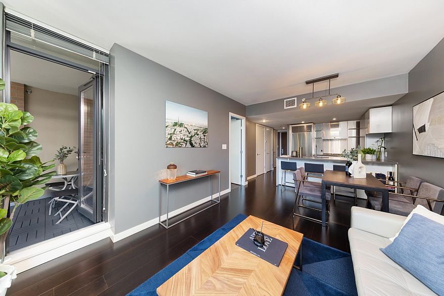 2005 788 Richards Street