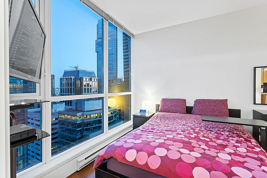 3303 1189 Melville Street