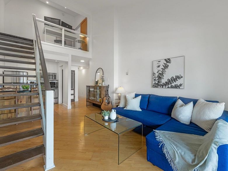 408 1549 Kitchener Street