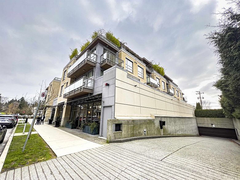 306 2128 W 40th Avenue