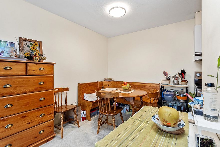 1202 1330 Harwood Street