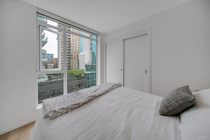 1109 1351 Continental Street