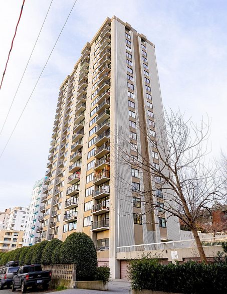 1202 1330 Harwood Street