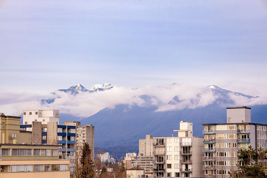 1202 1330 Harwood Street