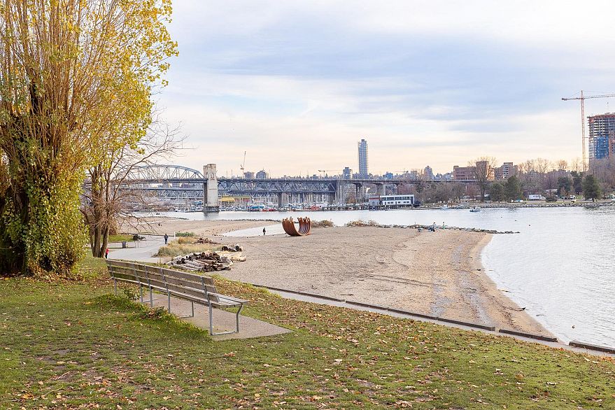 1202 1330 Harwood Street