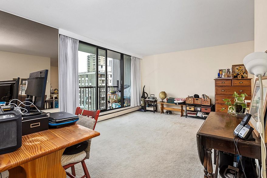 1202 1330 Harwood Street